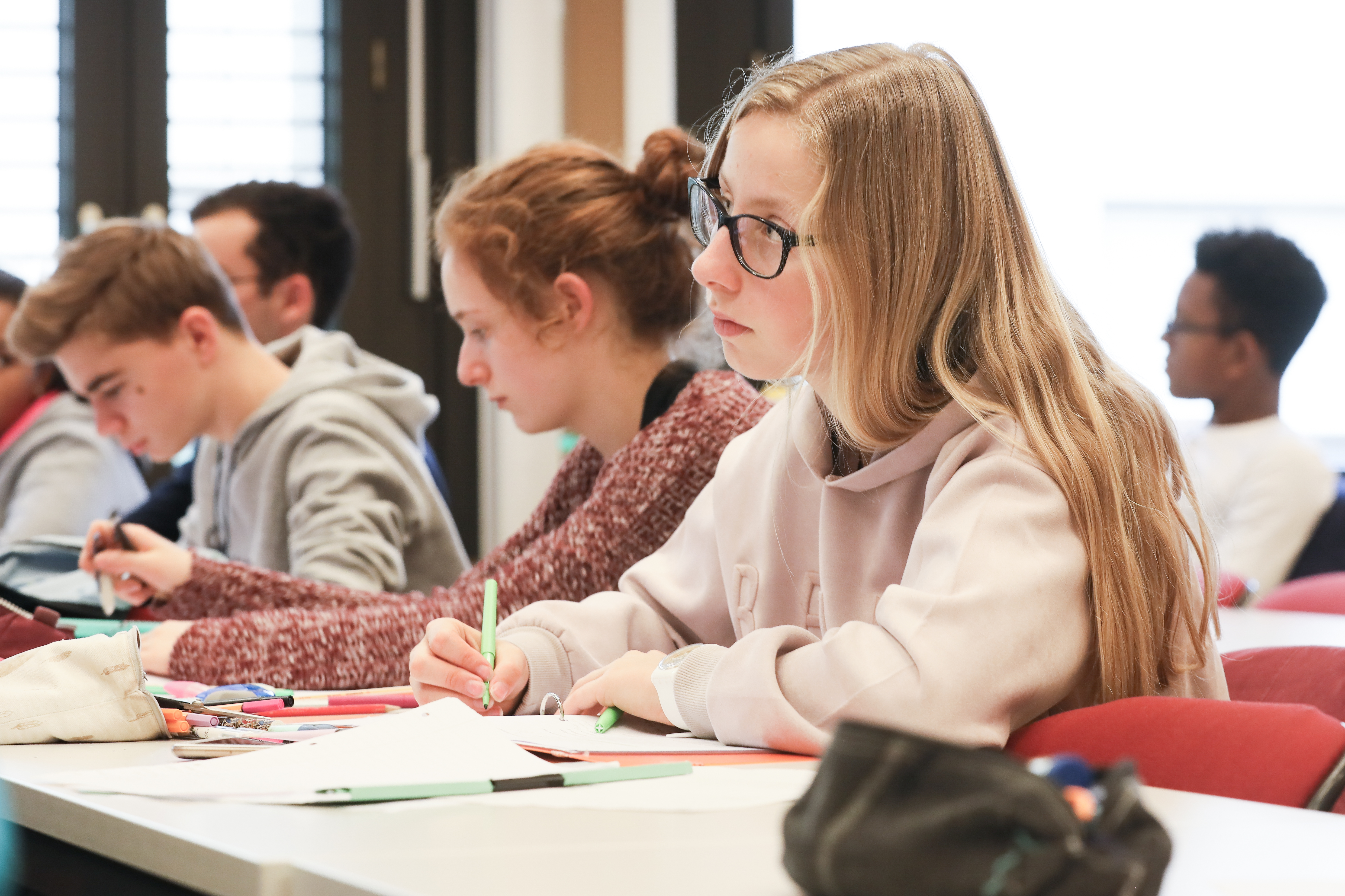 PPG employees and customers carried out a COLORFUL COMMUNITIES® project to help revitalize Obra ABC, a residential school for underprivileged children and young people in Porto, Portugal.