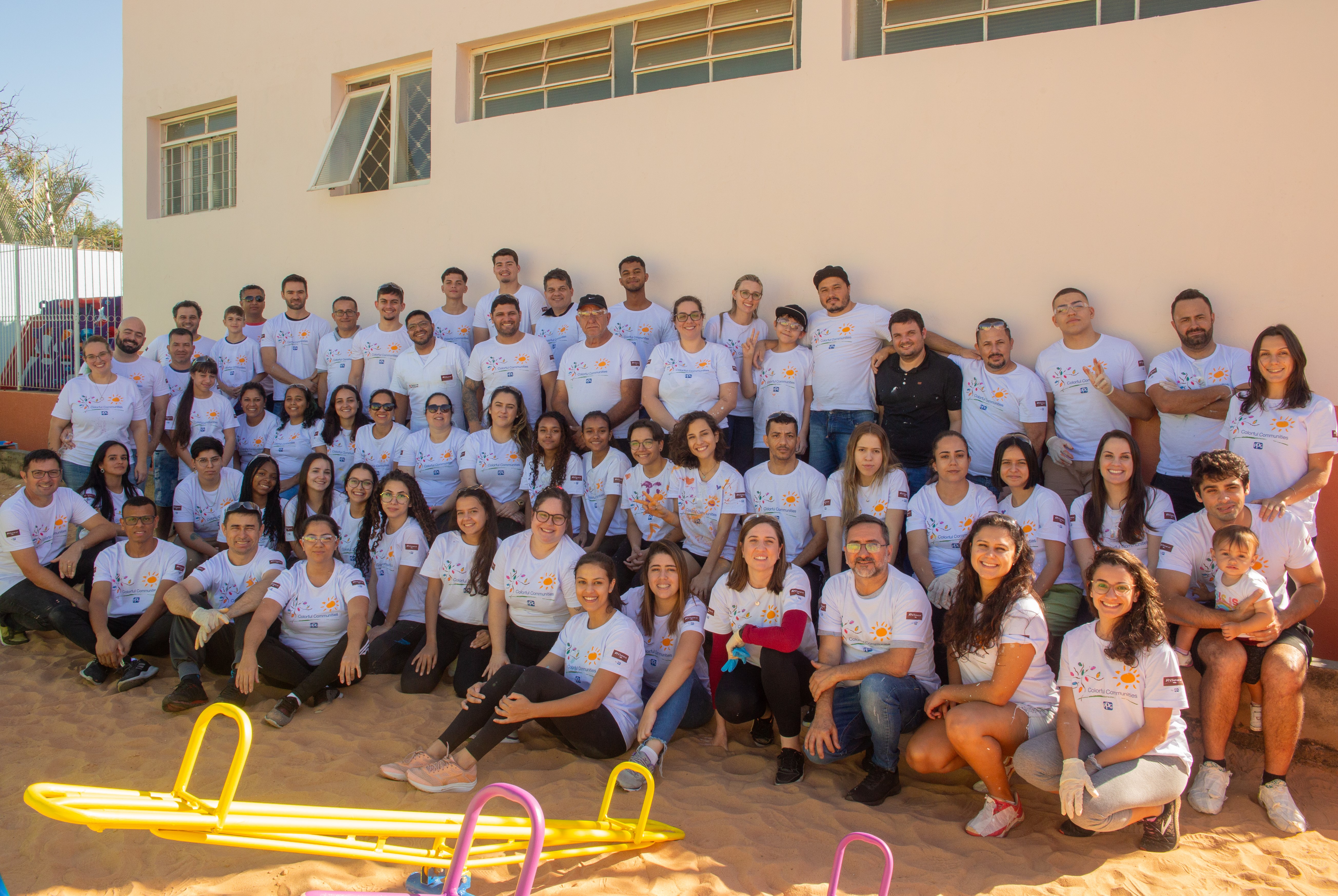 PPG volunteers completed makeovers at 27 schools as part of its New Paint for a New Start initiative, including the Carolina Ometto Pavan School in Américo Brasiliense City, Brazil.