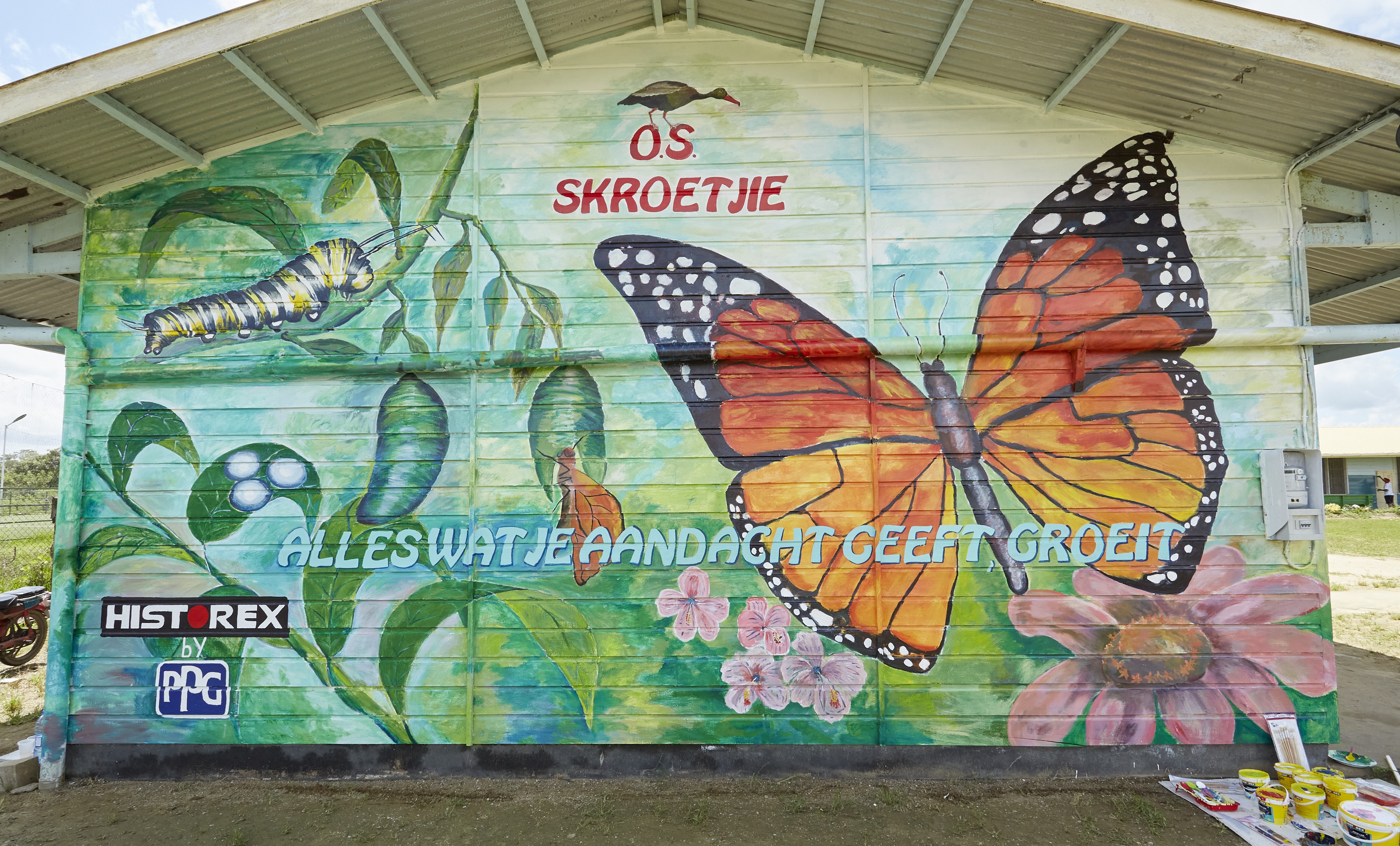 PPG volunteers carried out a colorful makeover at the OS Skroetjie school in Suriname through the company's New Paint for a New Start initiative.