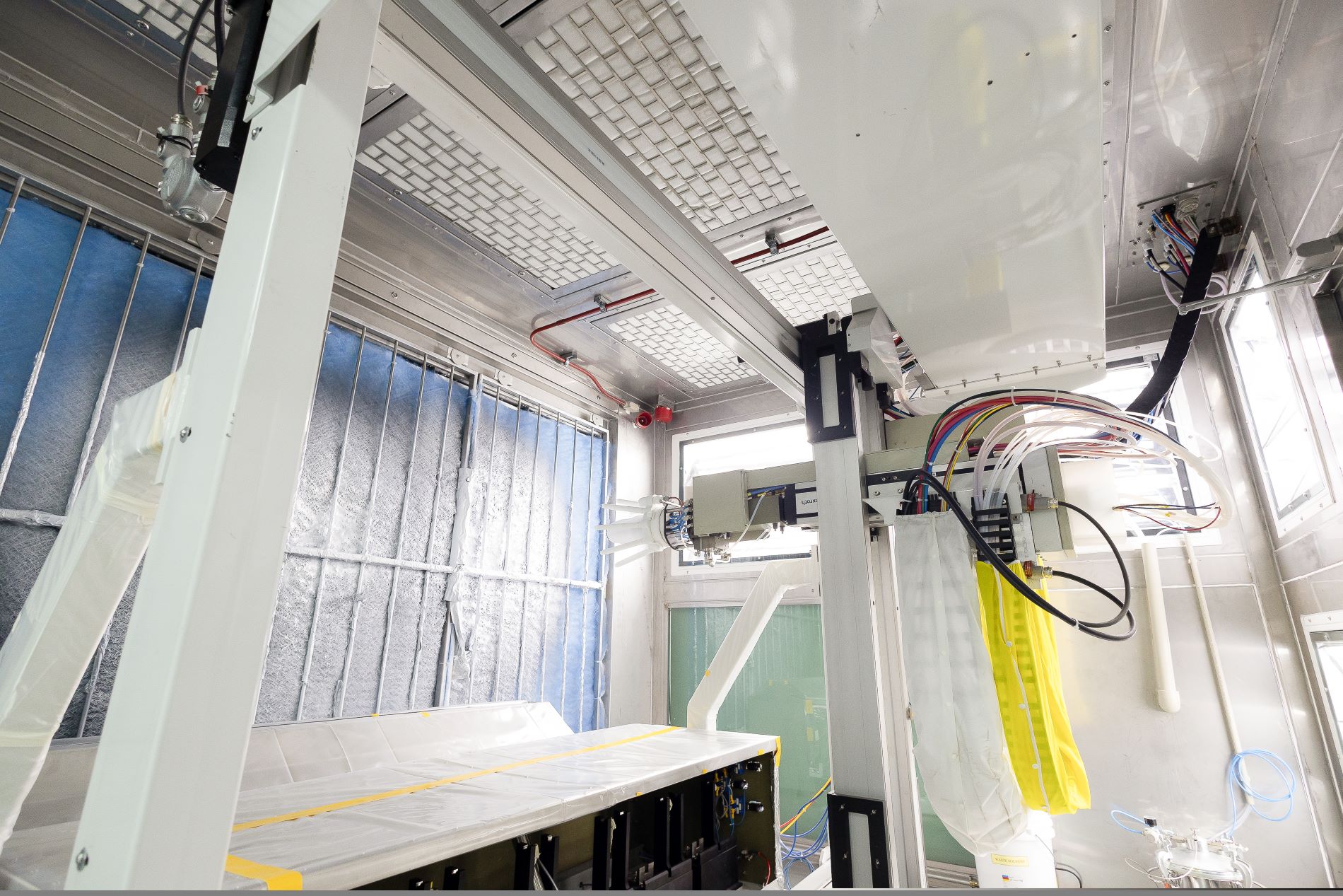 The state-of-the-art plant, with a 2,000-ton annual capacity, features an automated spray center to boost PPG's service capabilities and global competitiveness in automotive coatings