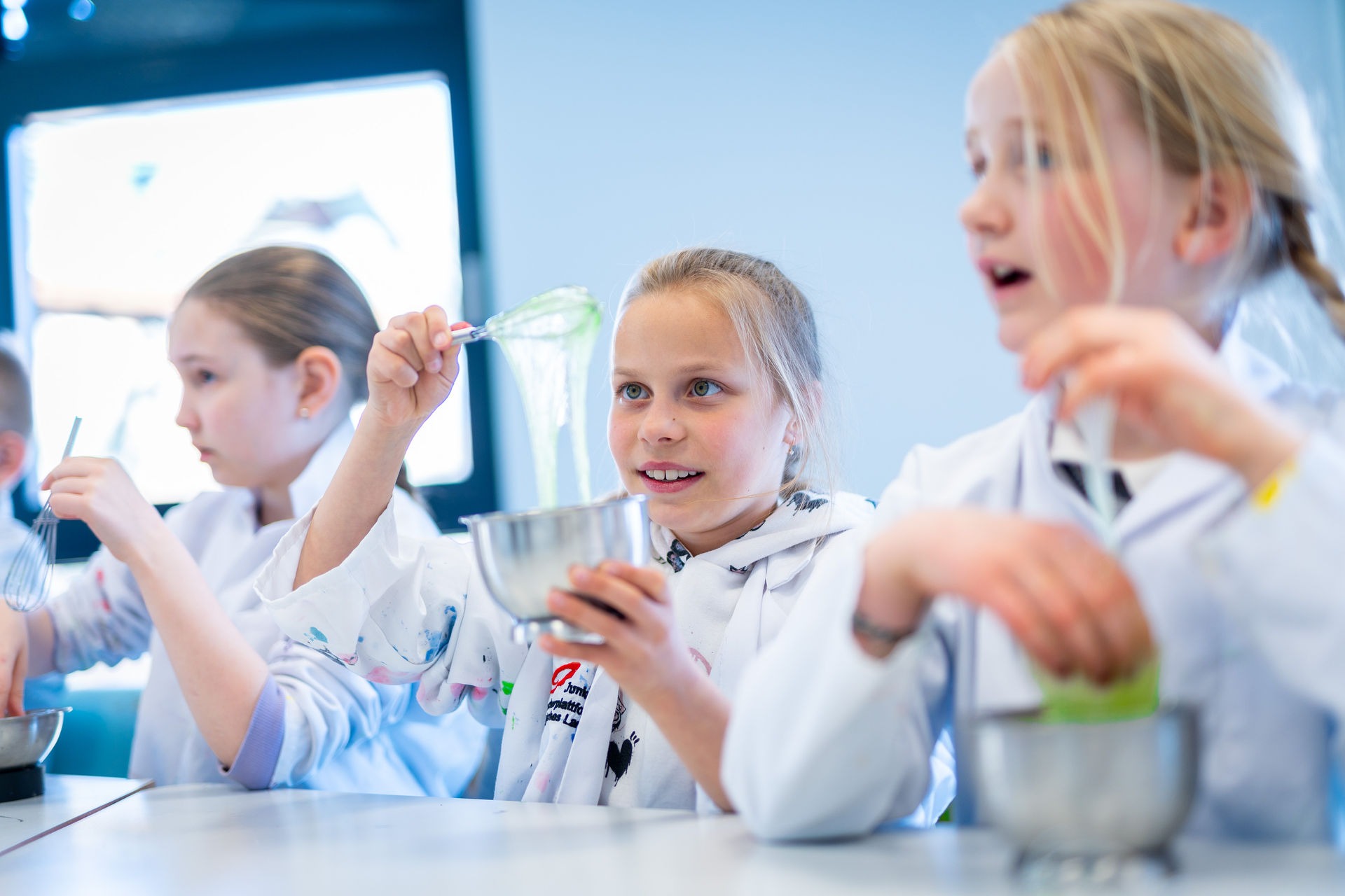 PPG is celebrating a 10-year partnership with Junior Uni Wuppertal, which supports STEM and environmental sustainability education (Photo credit: Thorsten Cronauge)