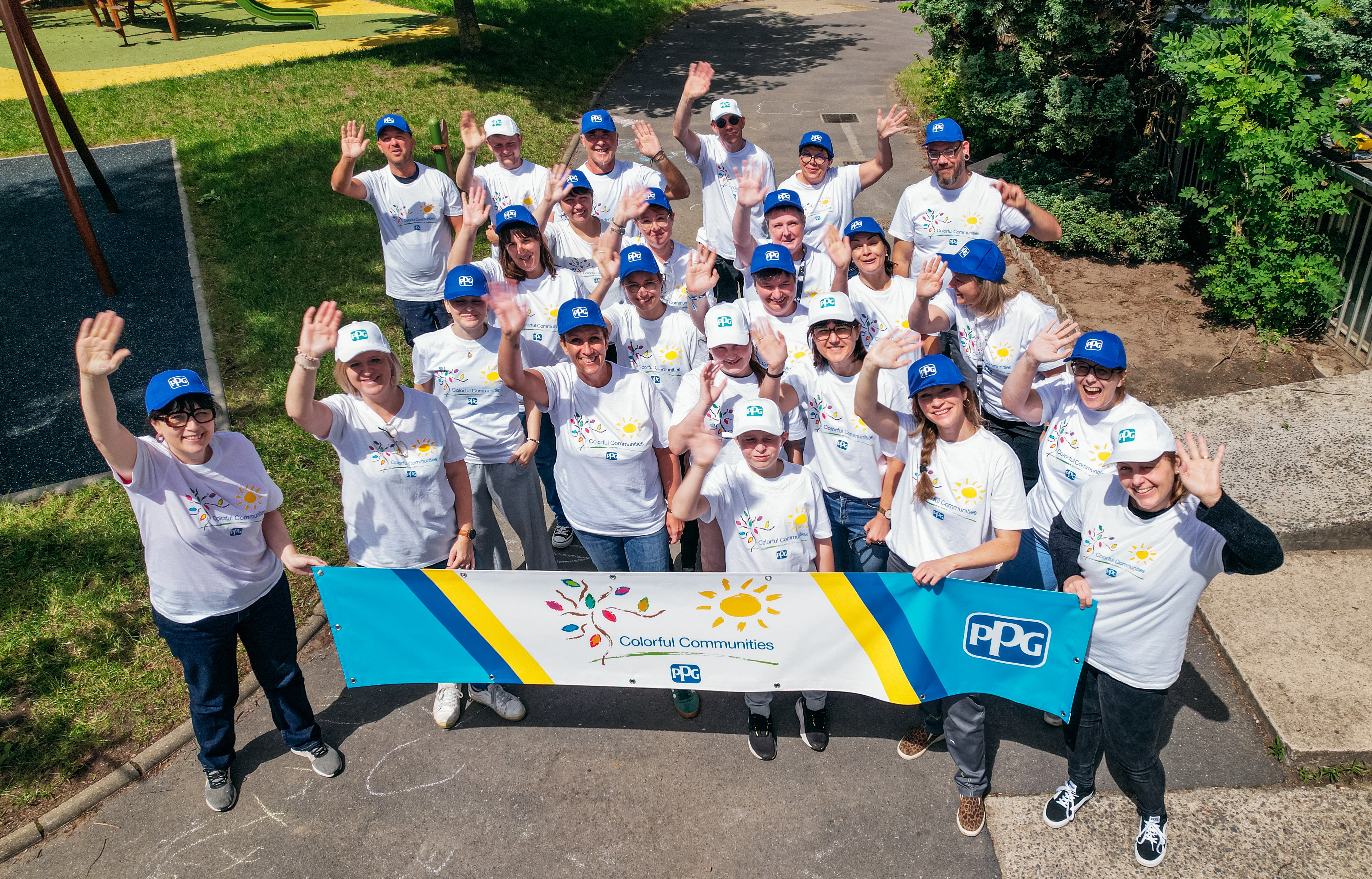 Volunteers from PPG’s site in Marly, France recently completed a COLORFUL COMMUNITIES® project that helped revitalize an infant care center in nearby Valenciennes.