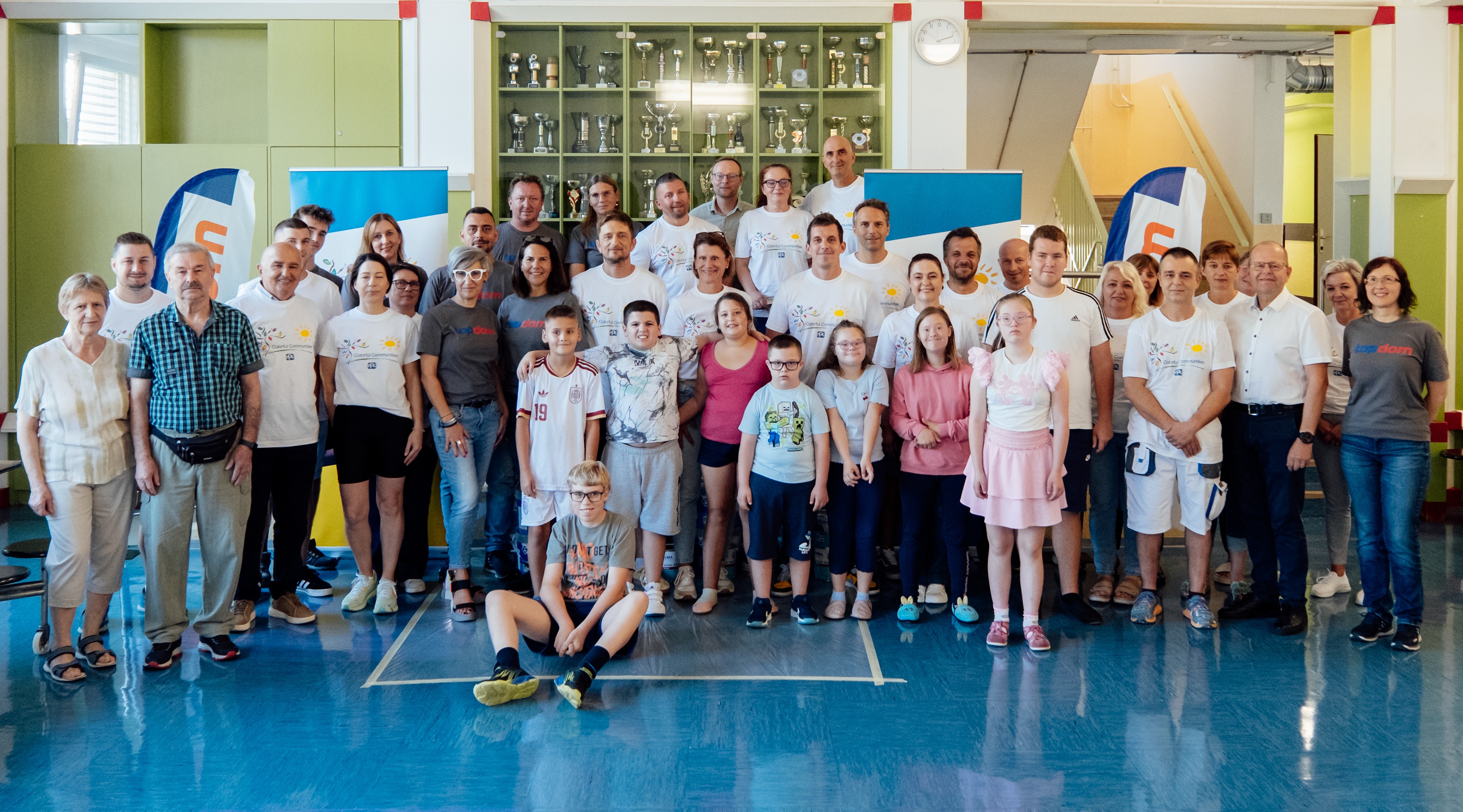 Volunteers from PPG, the community and partner companies carried out a COLORFUL COMMUNITIES® to revitalize a primary school for children with special educational needs in Slovenia.