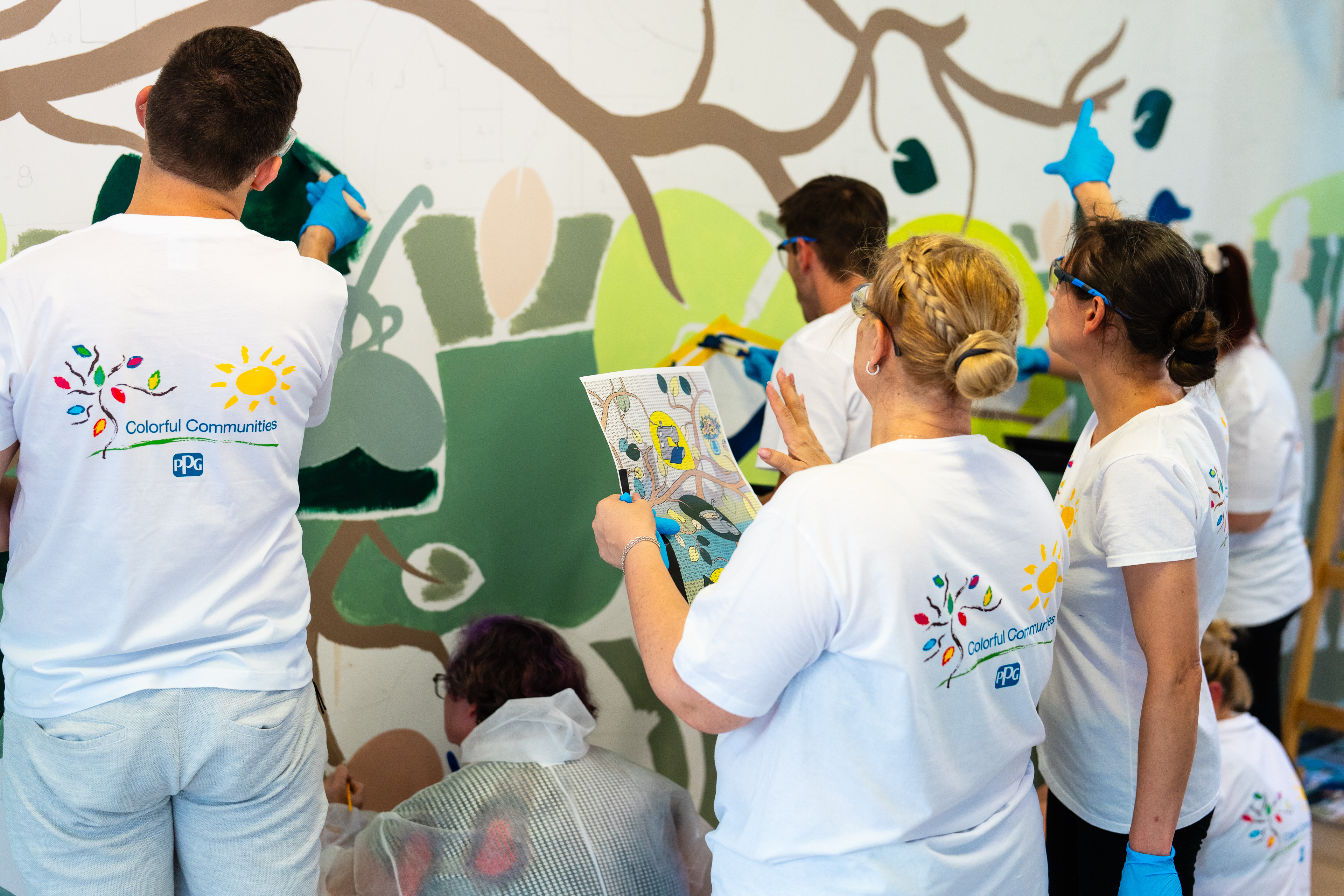 PPG completed a COLORFUL COMMUNITIES® project at Budapesti Komplex SZC Újbudai Szakiskola, a vocational school in Budapest that provides education and skills training for young people and adults, including students with special educational needs.