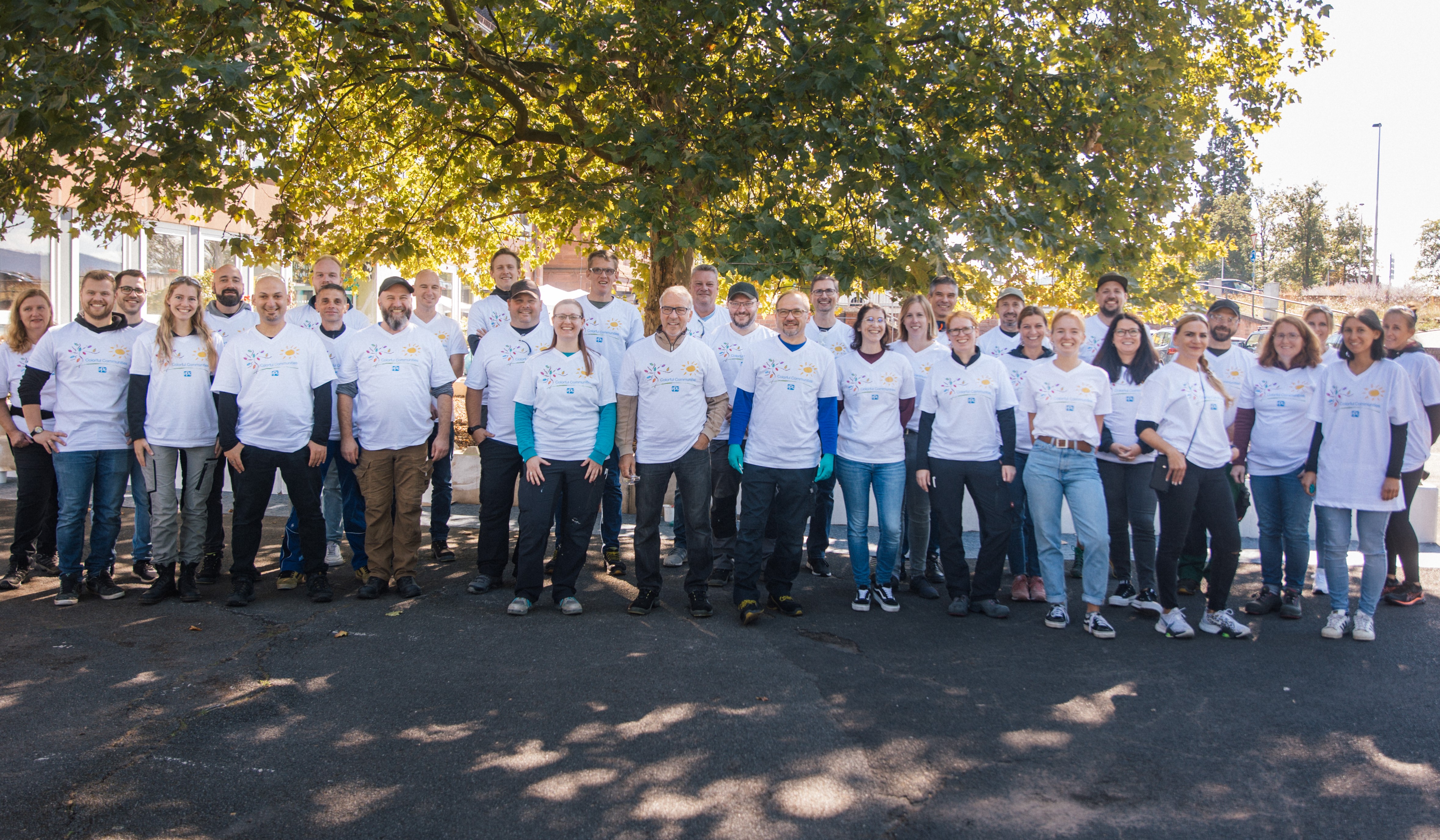 PPG volunteers recently completed a COLORFUL COMMUNITIES® project that revitalized a middle school and underpass at Klingenberg am Main, Germany.