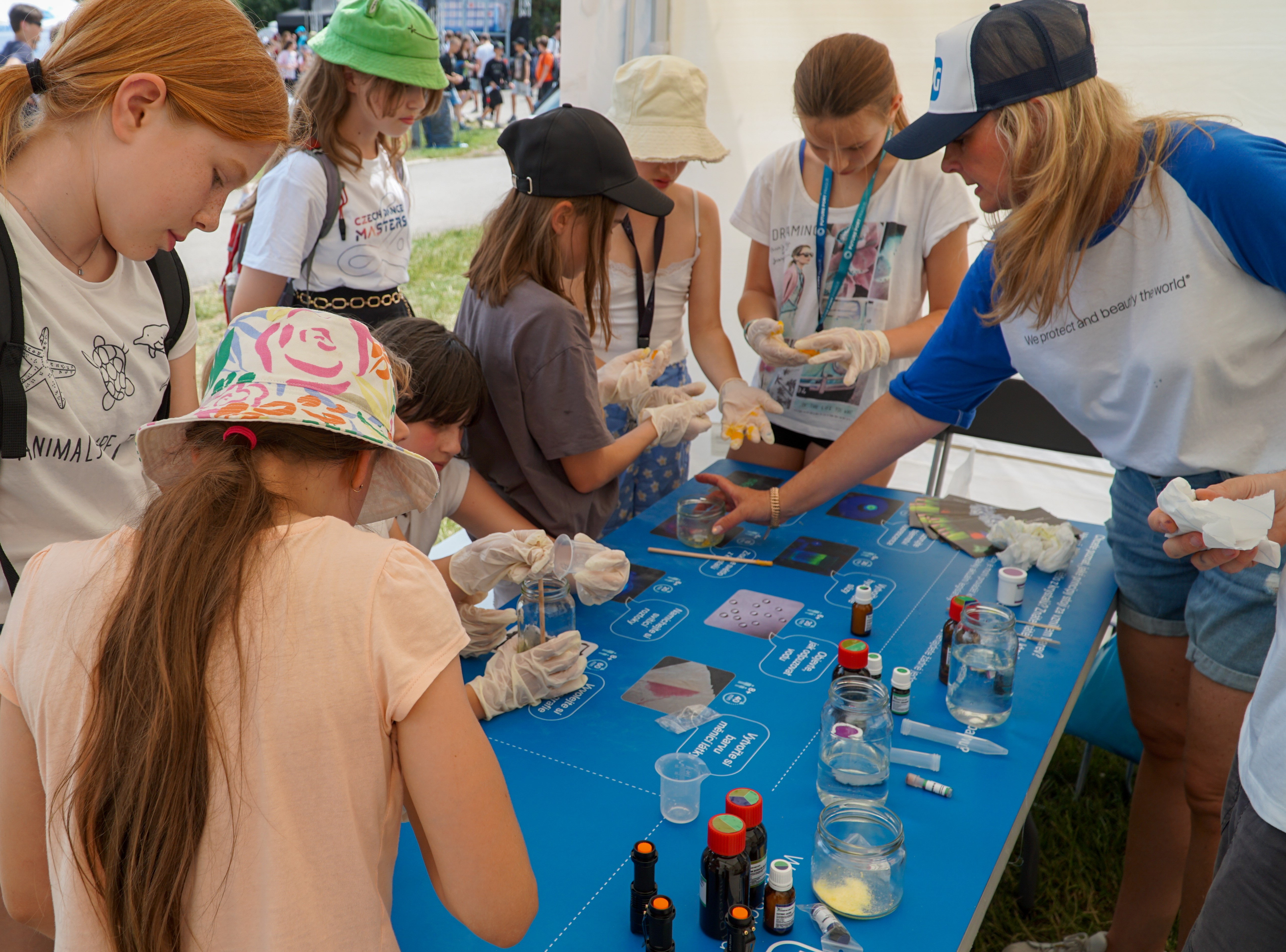 PPG partnered with ScienceFest, the largest open-air science event in Czechia, where it provided hands-on STEM workshops.